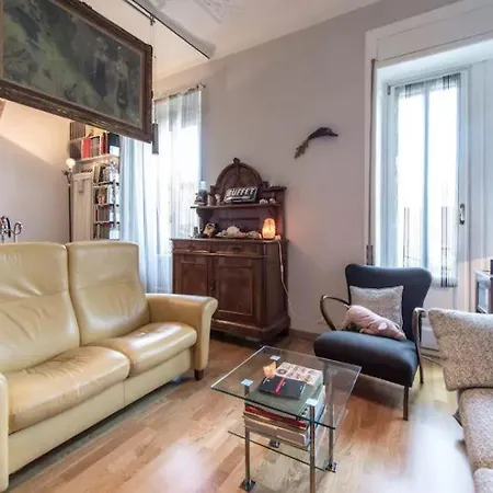 בית אירוח Luca's Sofa Cir 015146cni00550 מילאנו